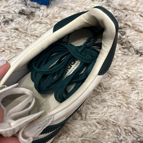 Adidas Gazelle Indoor sneakers. Unisex. Size 6. Cream. White. New. - Picture 7 of 8